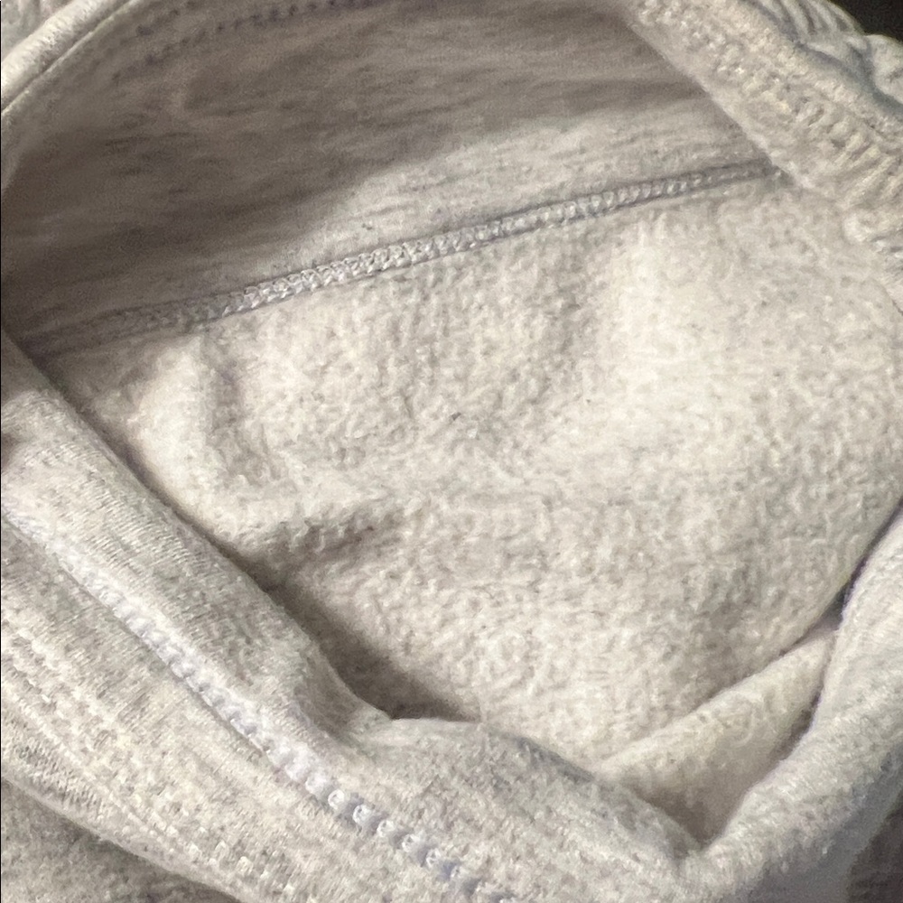 Calvin Klein White and Grey Capri Lounge Pants - Picture 2 of 12